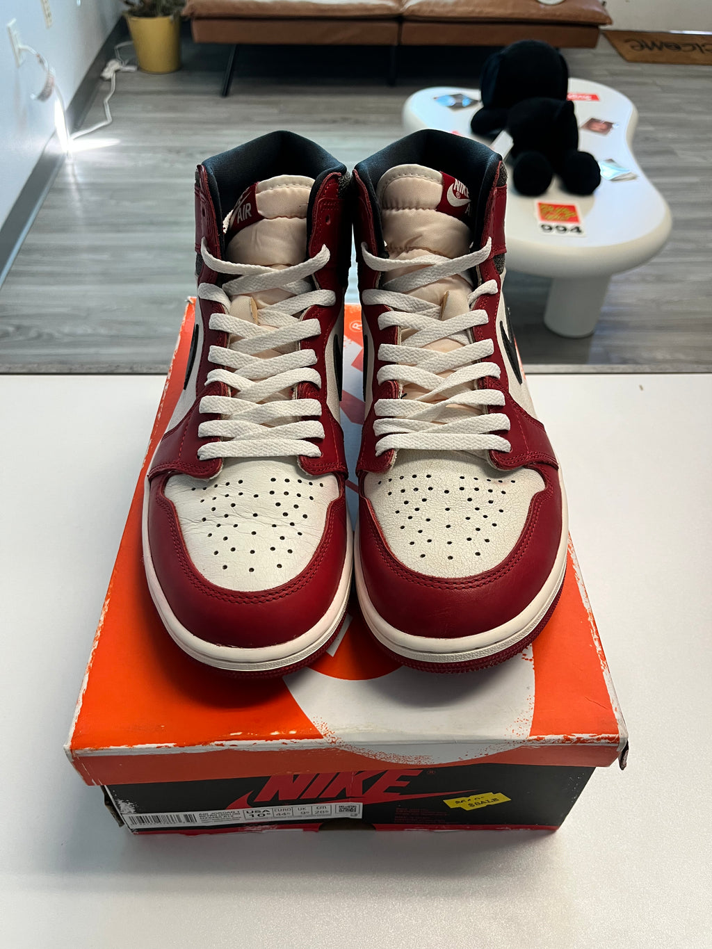 Air Jordan 1 Retro High OG 'Chicago Lost & Found' PRE-OWNED
