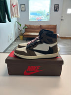 Travis Scott x Air Jordan 1 Retro High OG 'Mocha' Pre-Owned